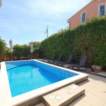 Mit Privatpool Fuer 6 Personen Ca 115 Qm In Medulin, Istrien Suedkueste Von Istrien Holiday home *